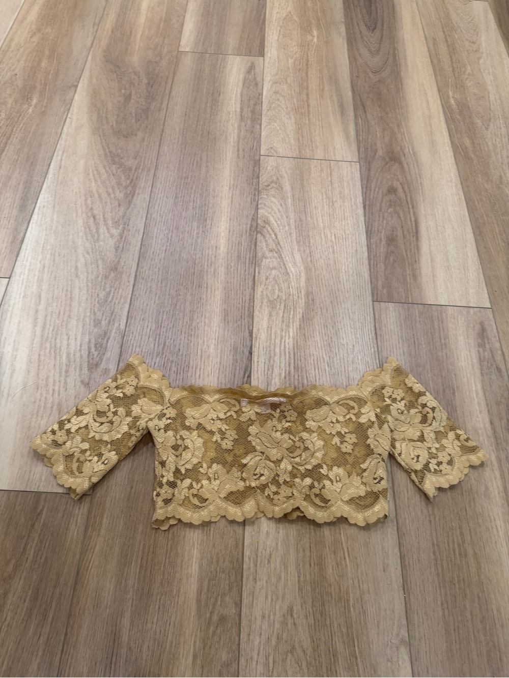 2001 Victoria’s Secret Off-Shoulder Lace Crop Top in Gold